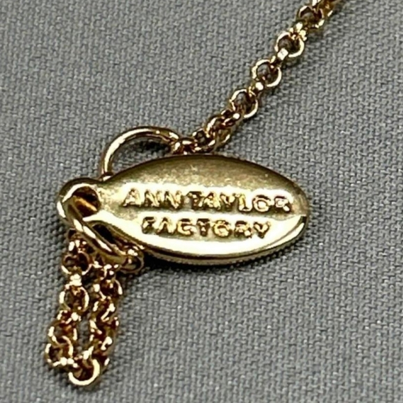 Anne Taylor Factory Necklace - Picture 4 of 4